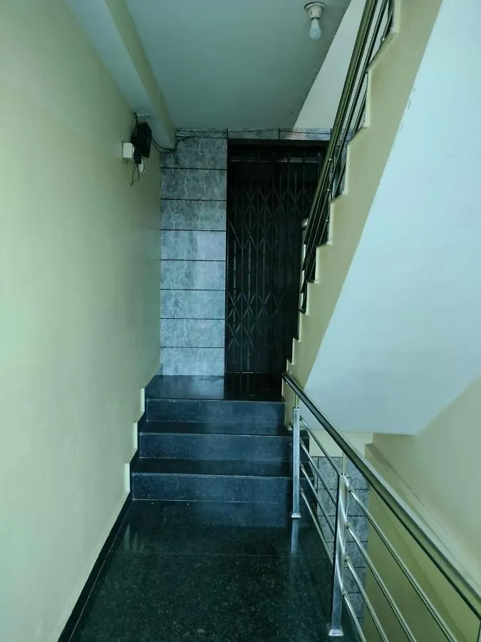 Hotel Us Residency 바라나시 2*,