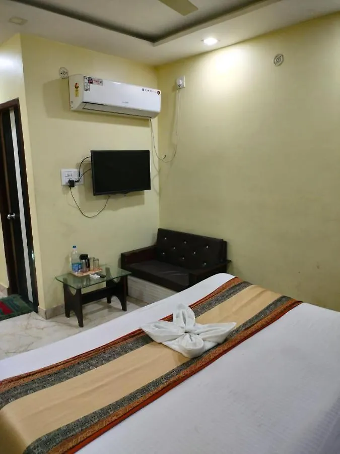 Hotel Us Residency Varanasi 2*,
